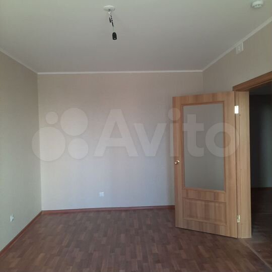 2-к. квартира, 55 м², 1/17 эт.