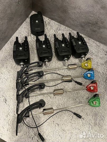 Сигнализаторы поклевки 4+1 и 4 свингера бата для рыбалки