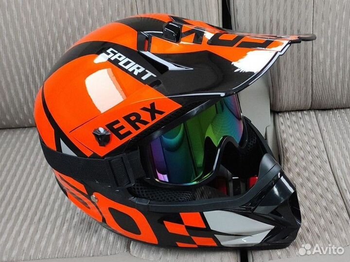 Шлем Новый размер М57-58