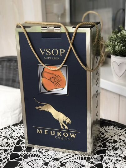 Коробка от коньяка meukow