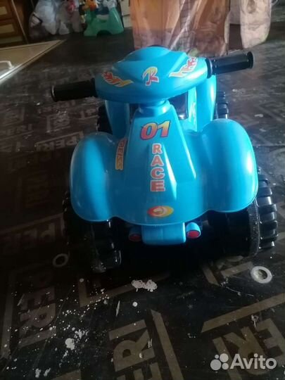 Детский квадроцикл на аккумуляторе