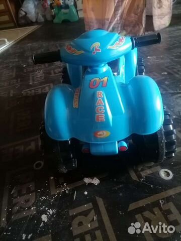 Детский квадроцикл на аккумуляторе
