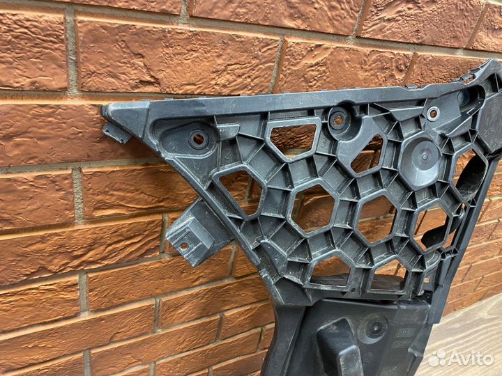 Кронштейн заднего бампера левый Bmw X6 G06 M-Pack