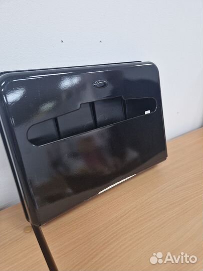 Диспенсер для покрытия на сиденья для унитаза