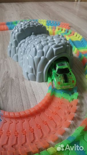 Гибкий трек с машинками