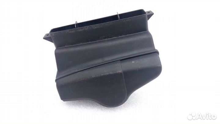 Воздухозаборник Volkswagen Jetta A5 BSE 2010