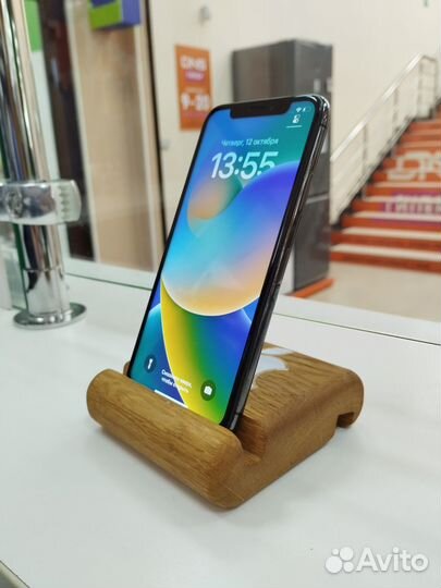 iPhone X, 64 ГБ
