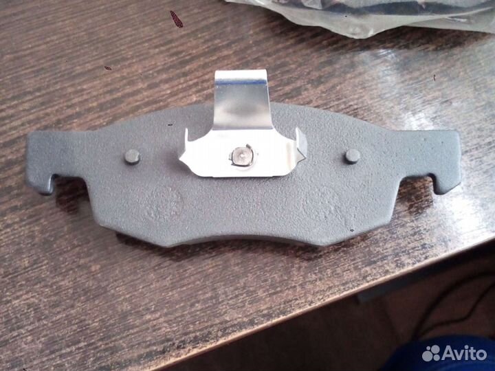 Колодки тормозные передние