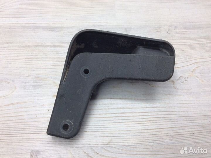 Брызговик задний левый Hyundai Creta 49.000км G4FG