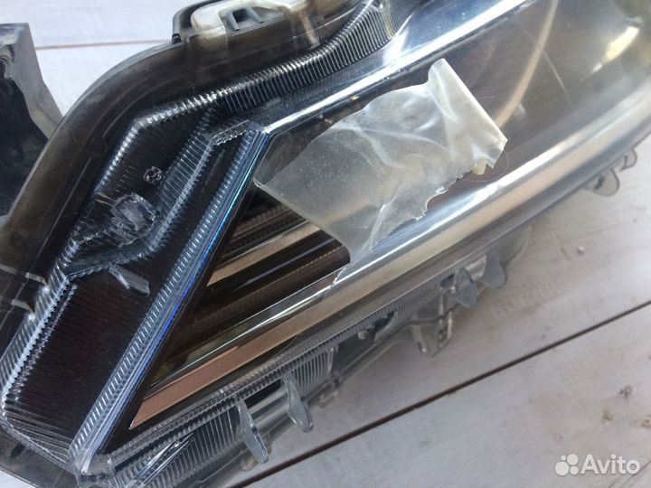 Фара левая