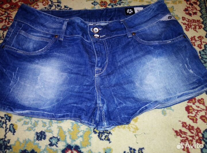 Шорты женские джинсовые. 52р