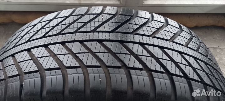 Goodyear Vector 4Seasons 205/55 R16 94V