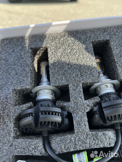 SVS Лампы светодиодные H7 чип Philips