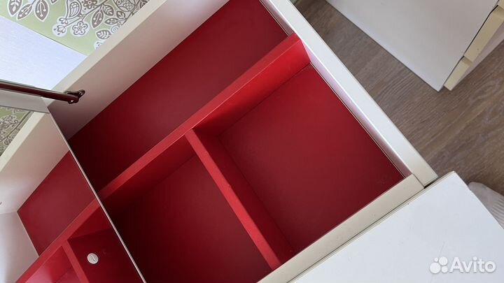 Трельяж, столик для макияжа, туалетеый столик