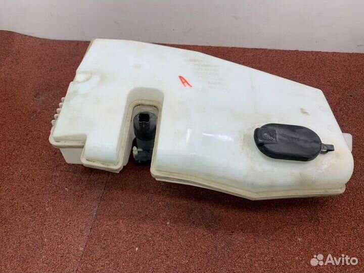 Бачок омывающей жидкости с моторчиком Renault
