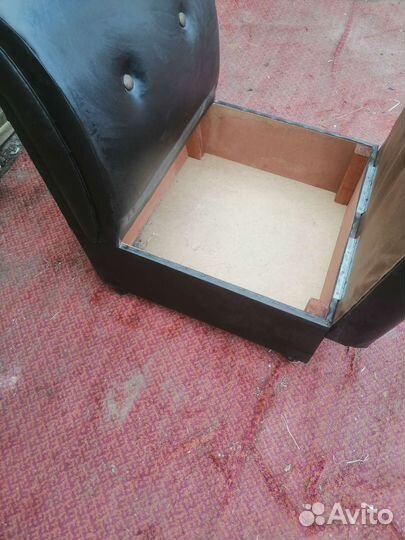 Кресло из кож. заменителя. цвет чёрный