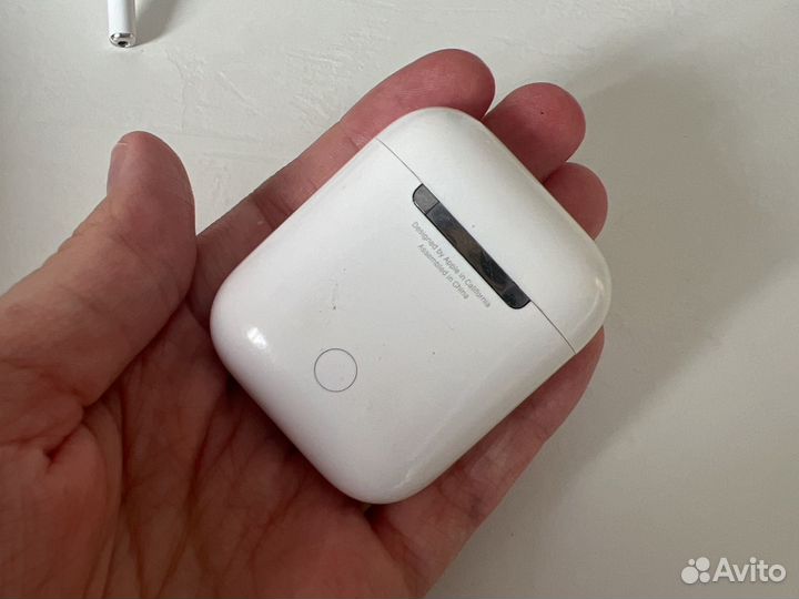 Airpods 1 наушник левый и кейс