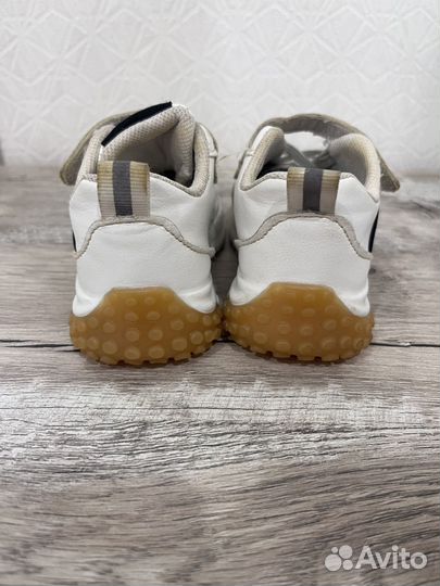 Кроссовки 13,5 см на мальчика