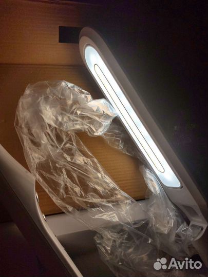 Светодиодный настольный светильник