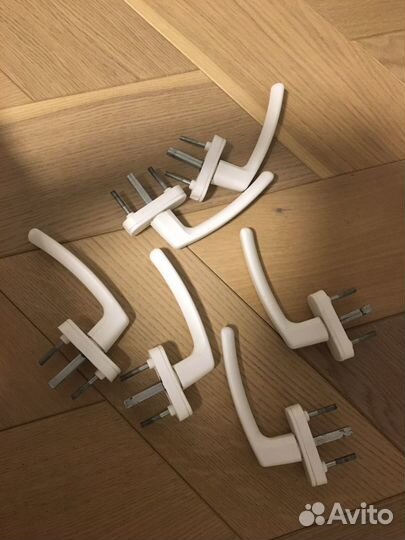 Ручки пластиковые оконные