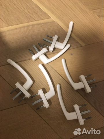 Ручки пластиковые оконные