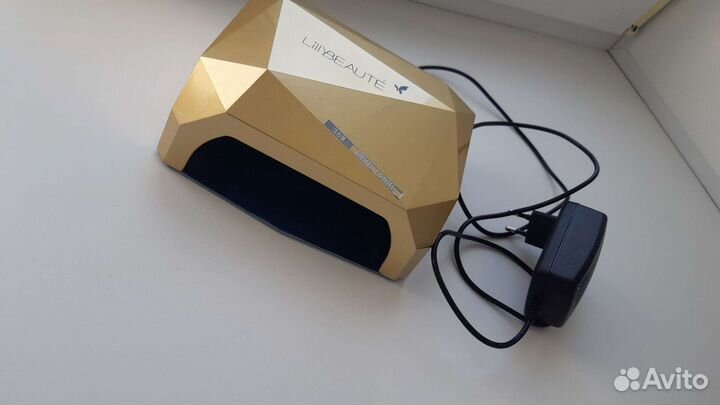 Лампа для маникюра