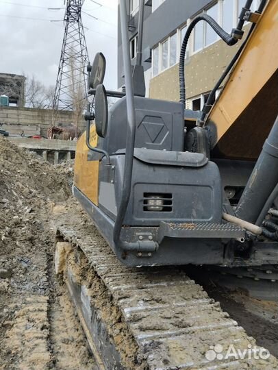 Гусеничный экскаватор XCMG XE225DN, 2022