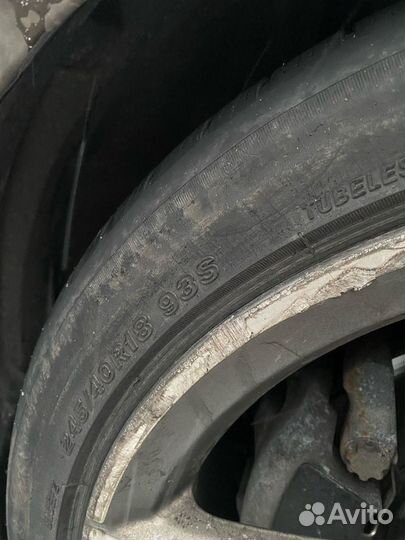 Bridgestone Blizzak Ice 275/40 R18