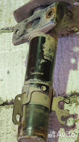 Амортизатор на Volkswagen Polo