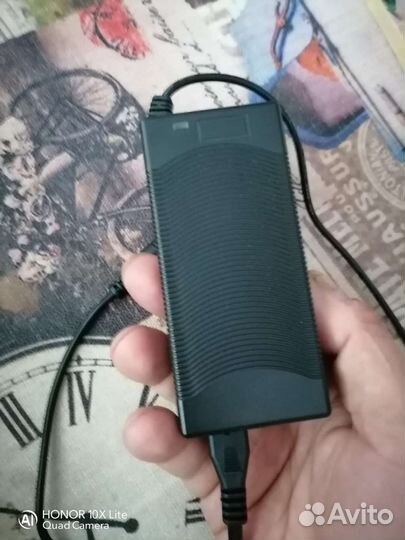 Зарядное устройство для гироскутера