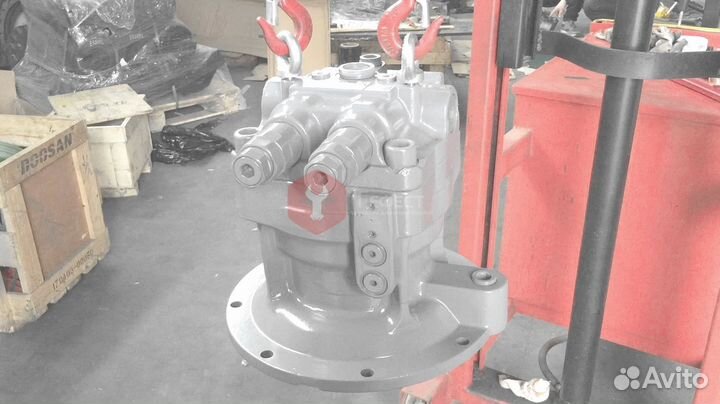 Гидромотор редуктора поворота R520LC-9S 38Q6-11101