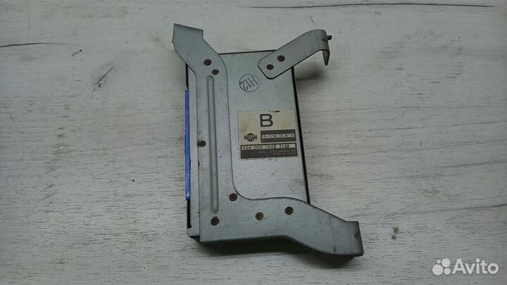 Блок управления АКПП Nissan Serena c23