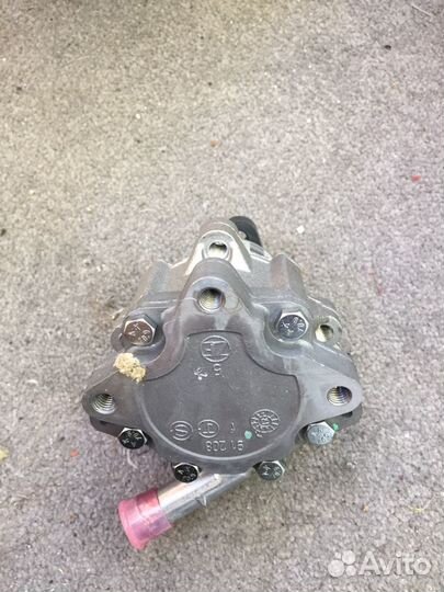 Насос гур Cummins 2,8