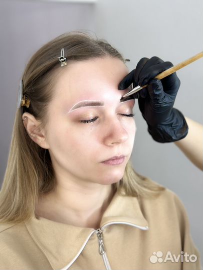 Оформление бровей,модель
