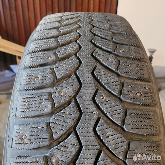 Bridgestone Blizzak Spike-01 235/65 R18 110T