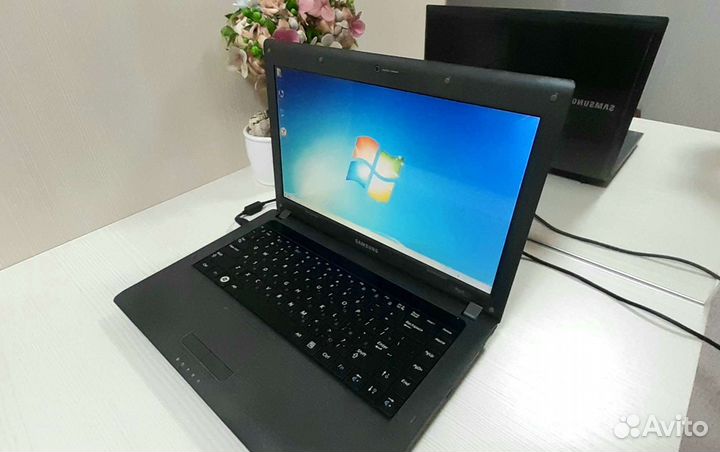 Ноутбук Samsung r425