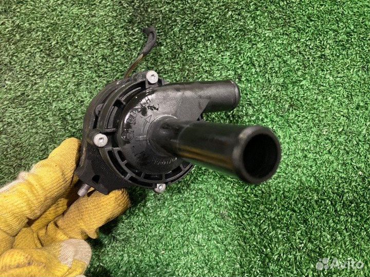 Рециркуляционный насос Mercedes-Benz S-Class W221