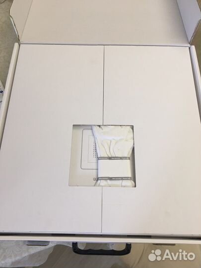 Интерьерные настенные часы Qlocktwo