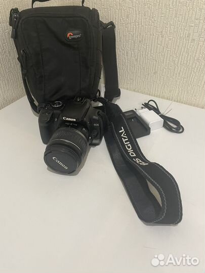 Зеркальный фотоаппарат Canon 400d