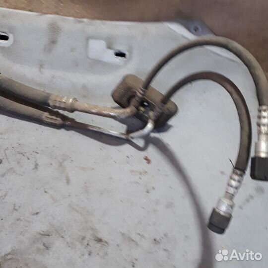 Трубки кондиционера в салон Пежо 206