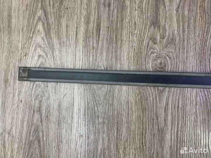 Молдинг на дверь передний правый Opel Combo фургон