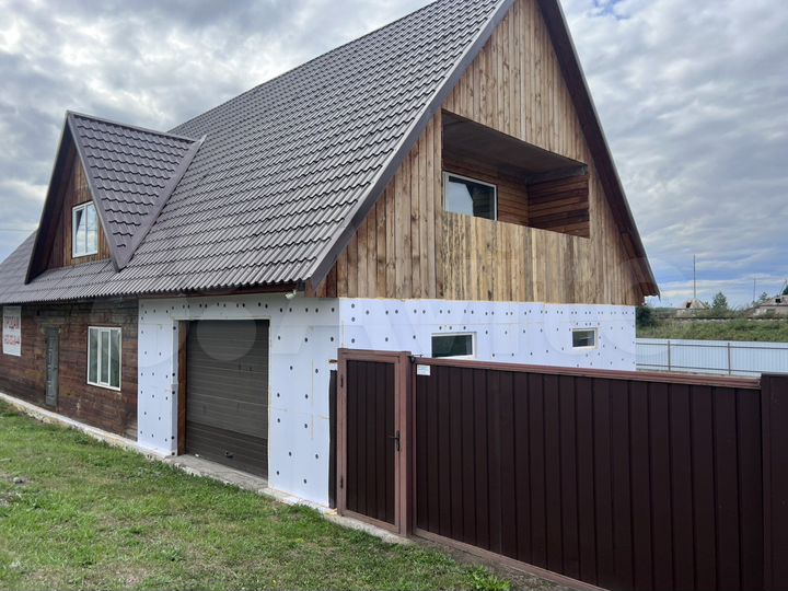 Дом 250 м² на участке 8,5 сот.