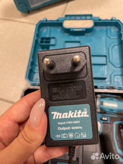 Безщеточный шуруповерт Makita