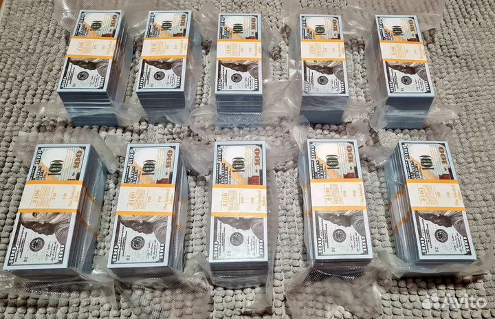 1 миллион долларов в вакууме (банк приколов)