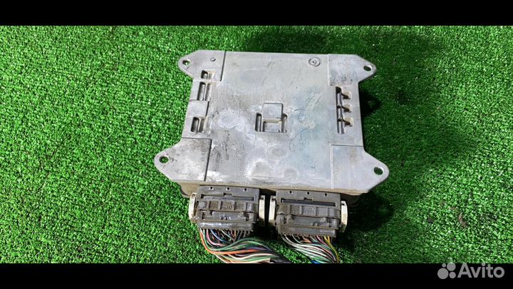 Блок управления двигателем Mazda 5 1 LFB718881F,E6