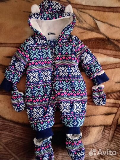 Зимний комбинезон для девочки