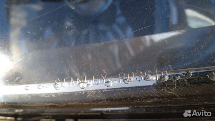 Фара правая Сузуки Свифт Н51