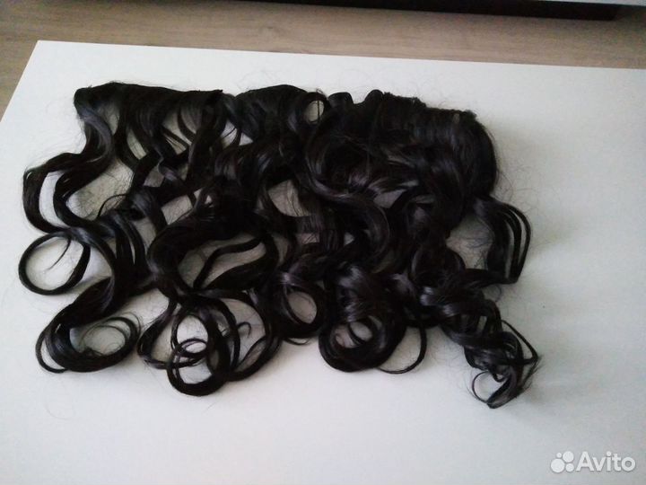 Волосы на заколках искусственные