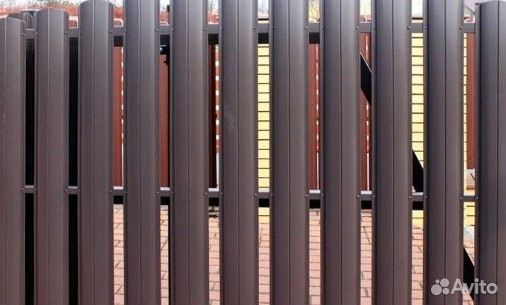 Железный штакетник
