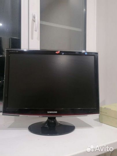 Монитор Samsung 22 дюйма (56 см диагональ)